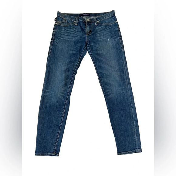 Rock & republic jeans 
Size 8 
Waist 17”
Inseam 29”
Good condition - Picture 1 of 5